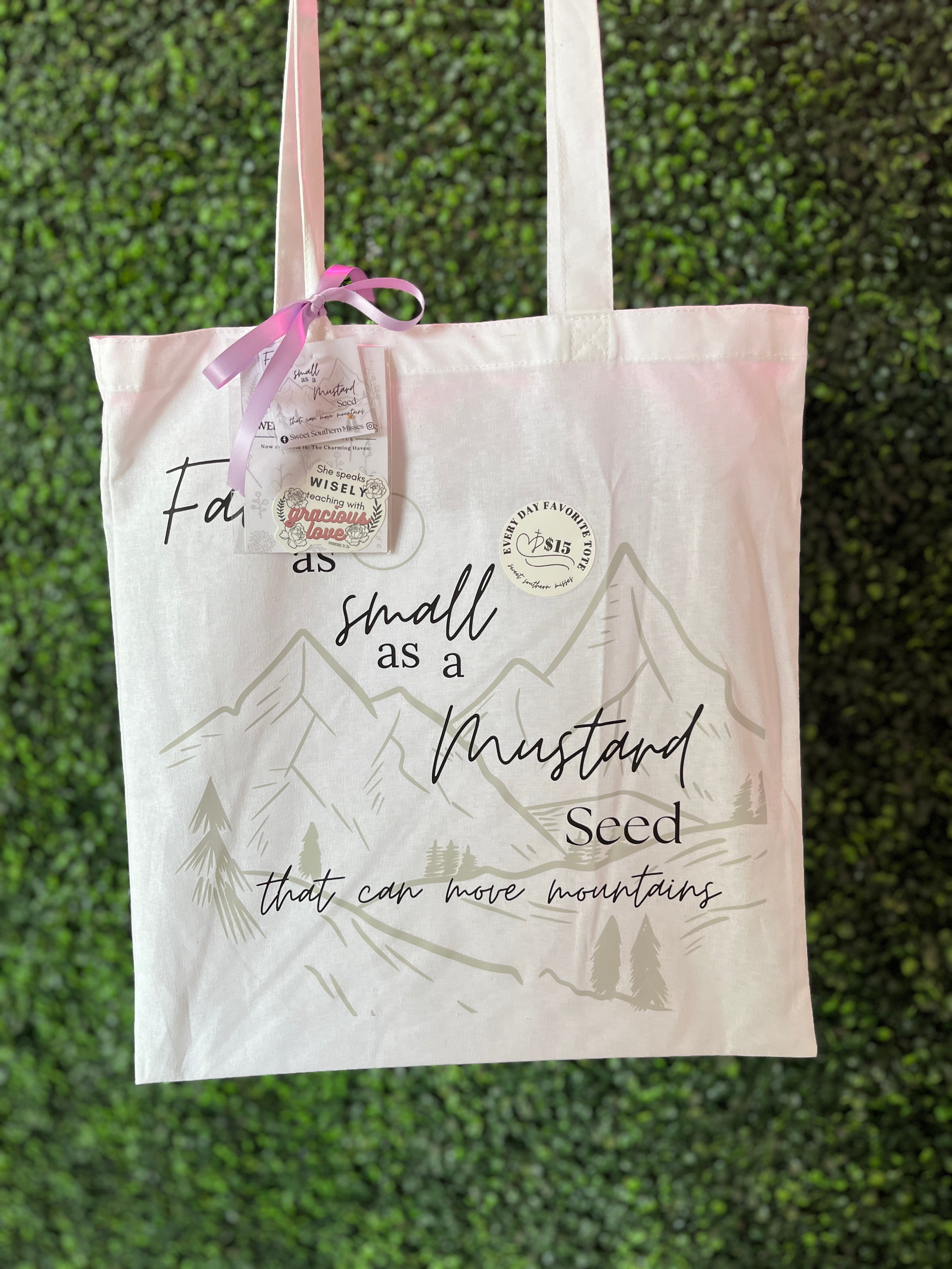 Faith moves mountains Tote